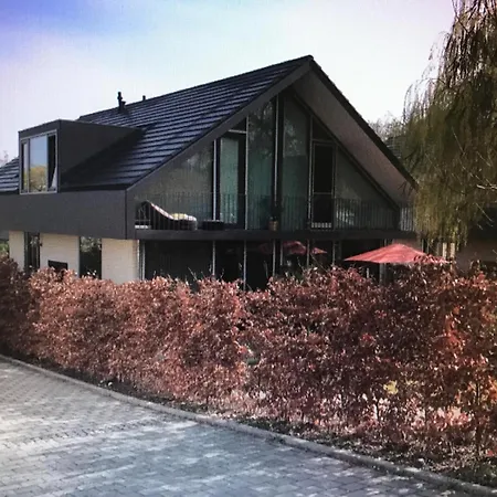 Tropic - Seezugang - Seesicht I Beachparadise I Massage - Trampolin - Light Show - Parken - Cinema Feeling - Bbq بيت للعطل