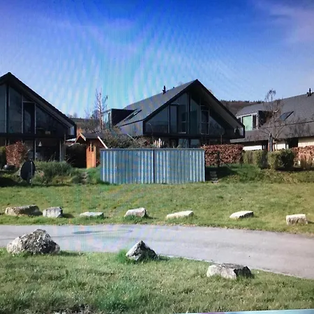 Tropic - Seezugang - Seesicht I Beachparadise I Massage - Trampolin - Light Show - Parken - Cinema Feeling - Bbq