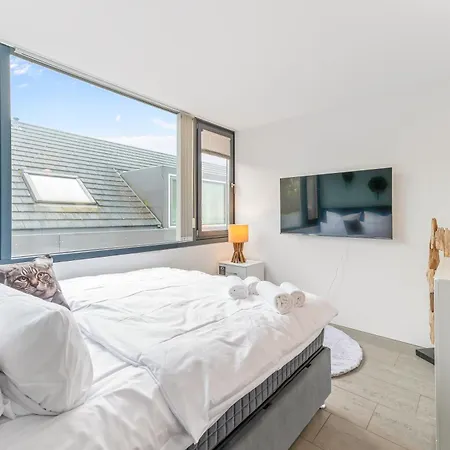 Vakantiehuis Tropic - Seezugang - Seesicht I Beachparadise I Massage - Trampolin - Light Show - Parken - Cinema Feeling - Bbq Gaienhofen (Baden-Wurttemberg)